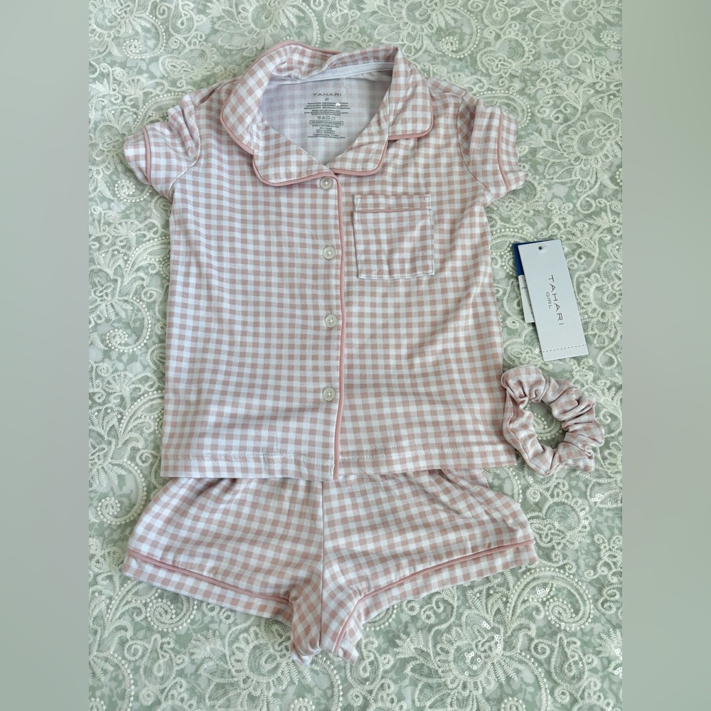 2T Tahari pajama set